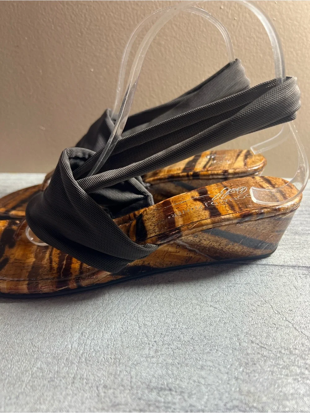Donald J Pliner Dasan Brown Wedge Sling Back Sandals Size 8.5 M